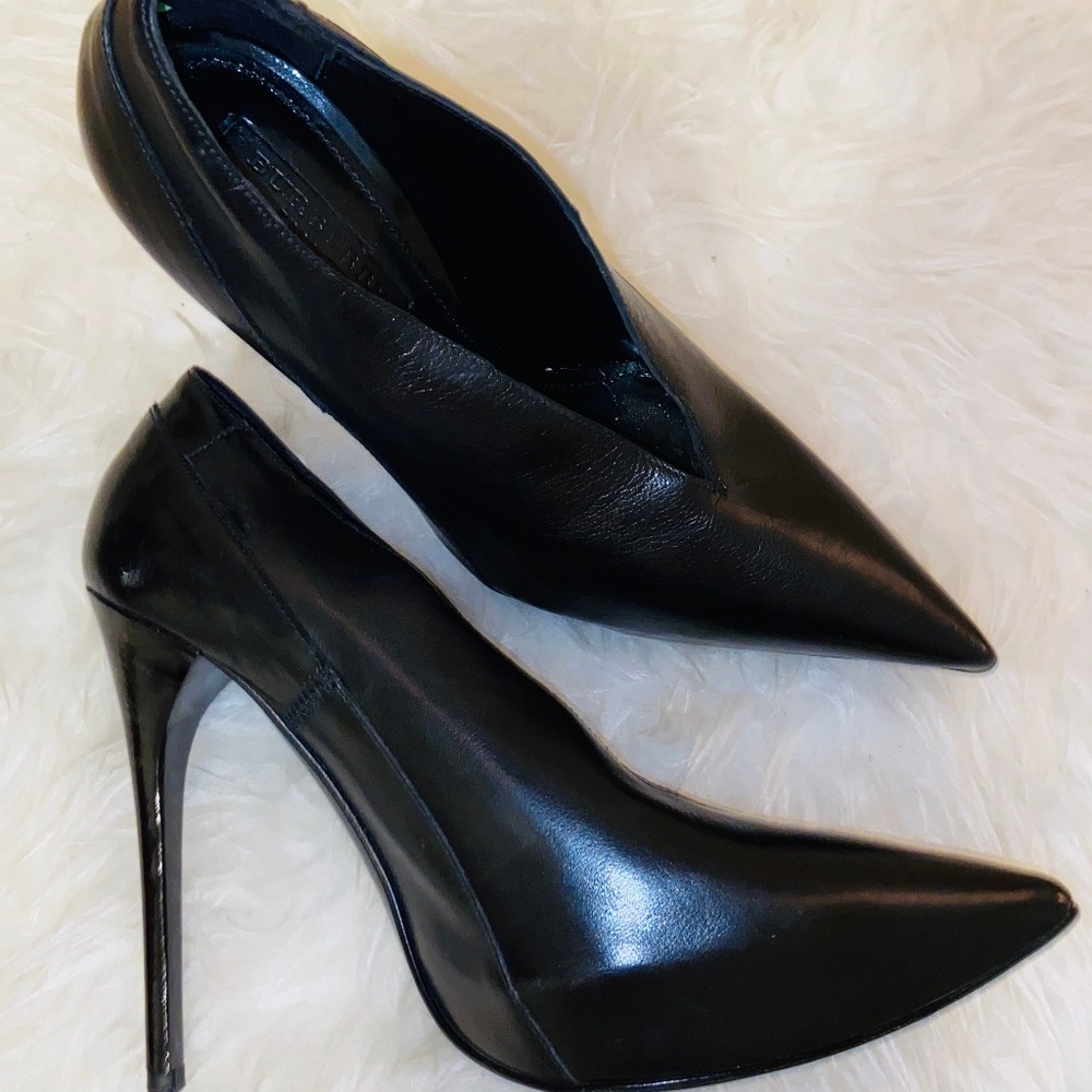 Vintage Burberry Designer Black High Heels